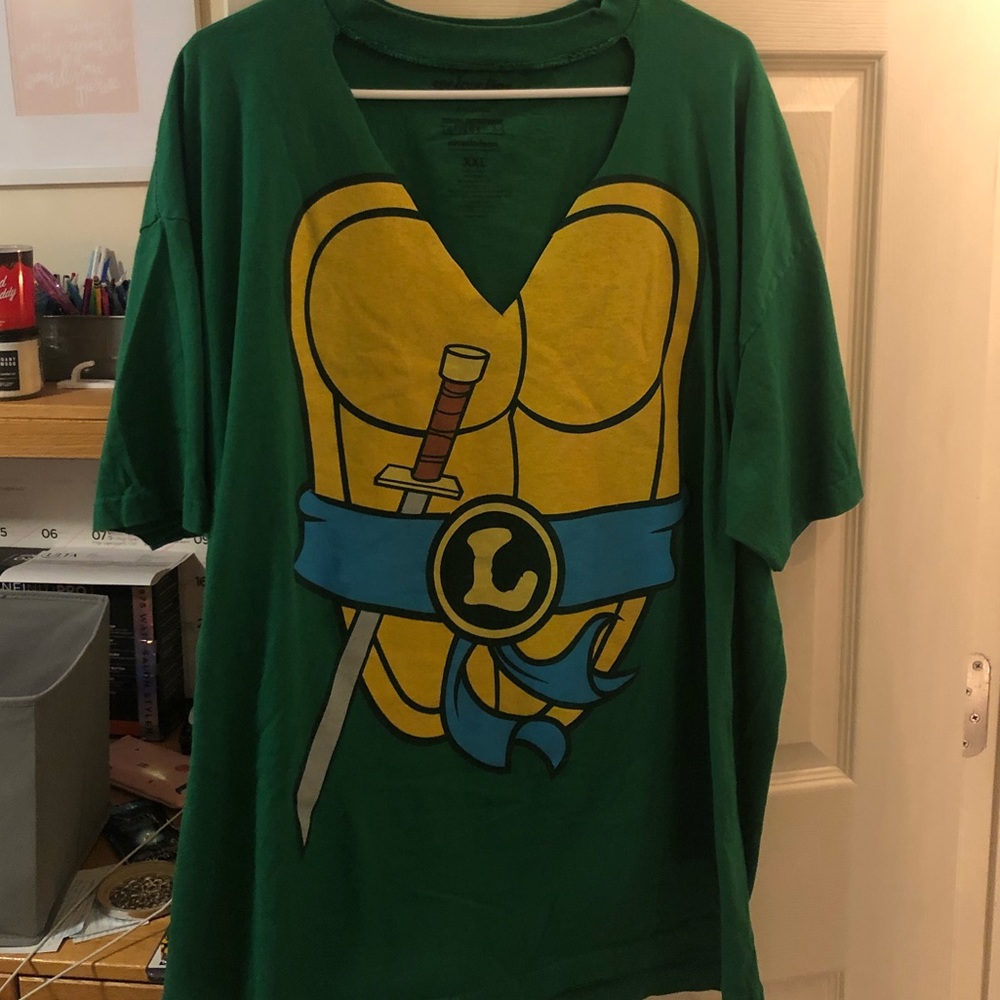 Teenage Mutant Turtle 2XL Shirt